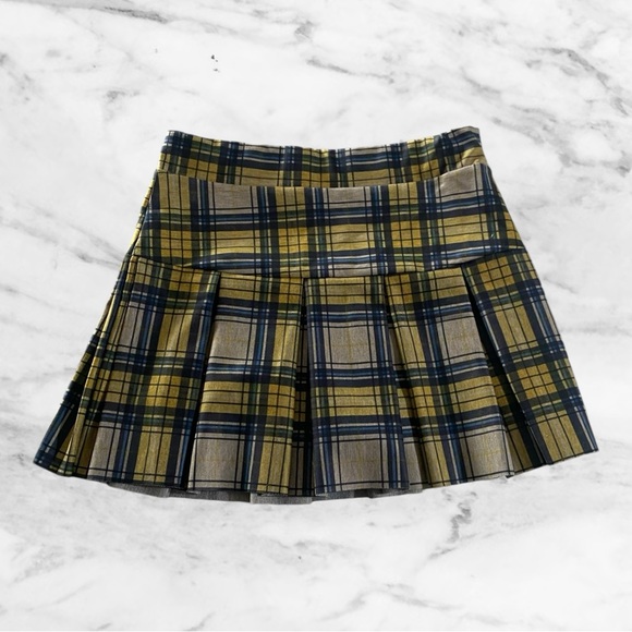 Y2K Yellow Plaid Pleated Skirt – 🌟 Yellow/Navy, Size Large with Built-In Shorts - Picture 5 of 13